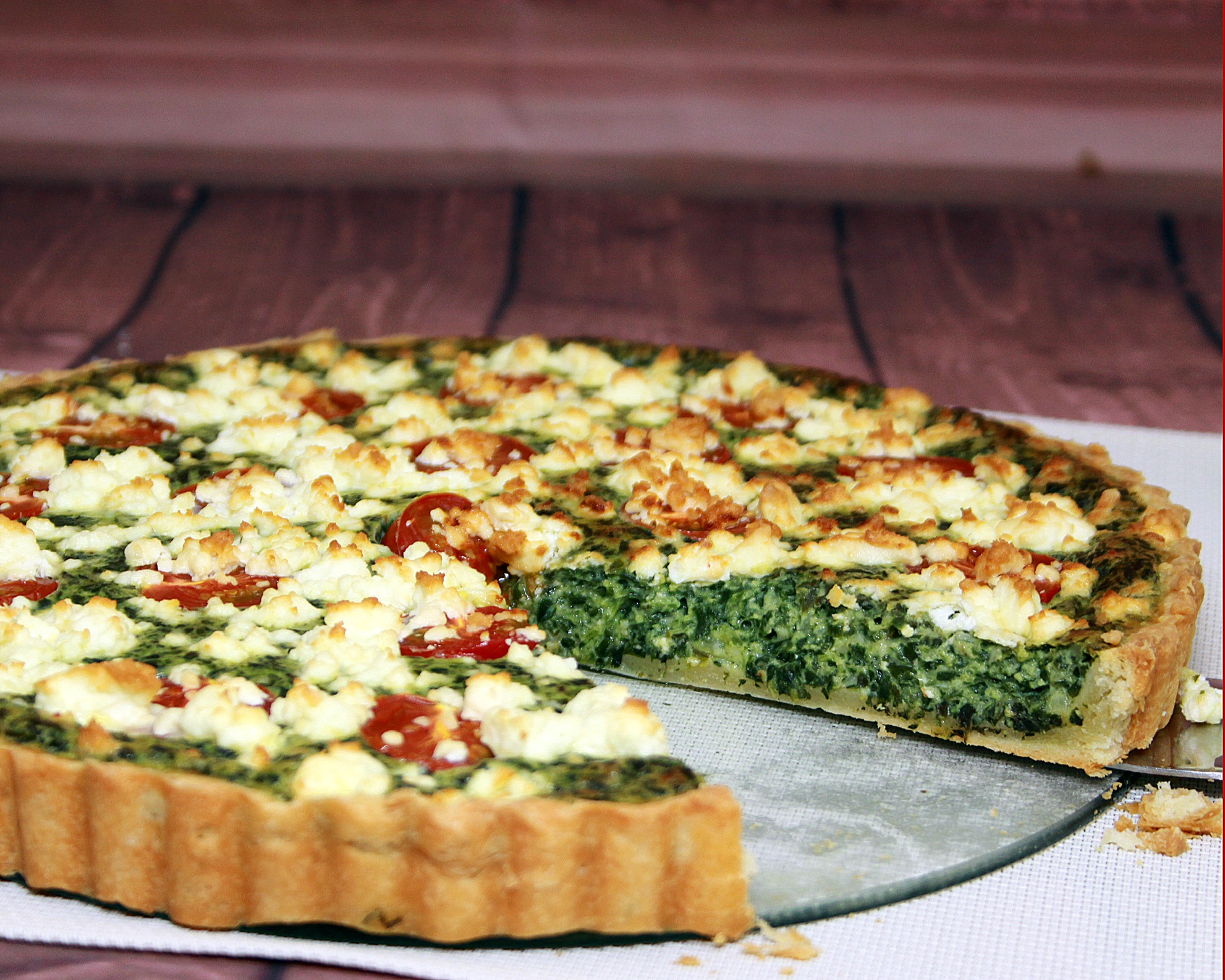 Spinat-Quiche mit Feta &amp; Tomaten – MissBakeria