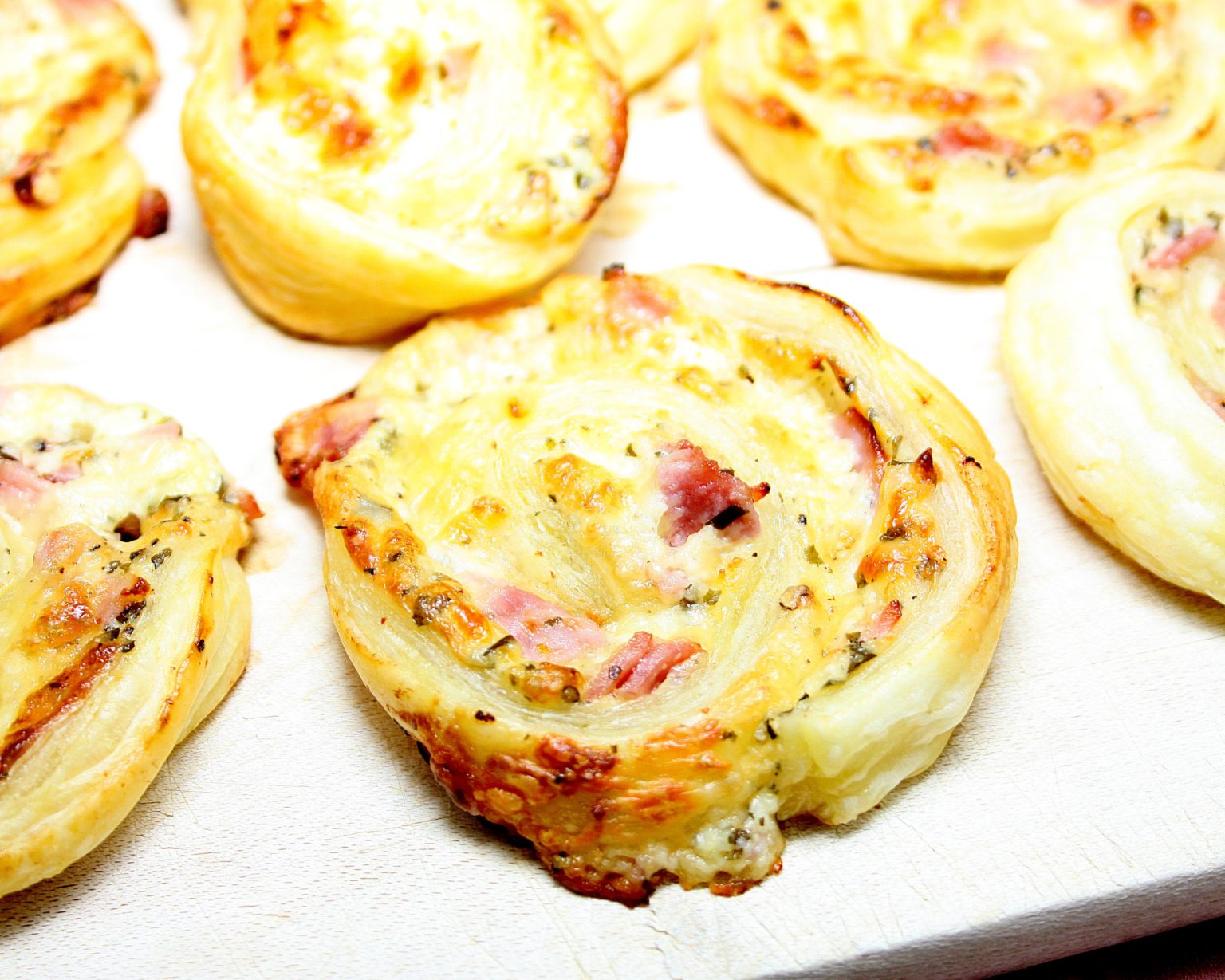 Käse-Schinken-Schnecken – MissBakeria