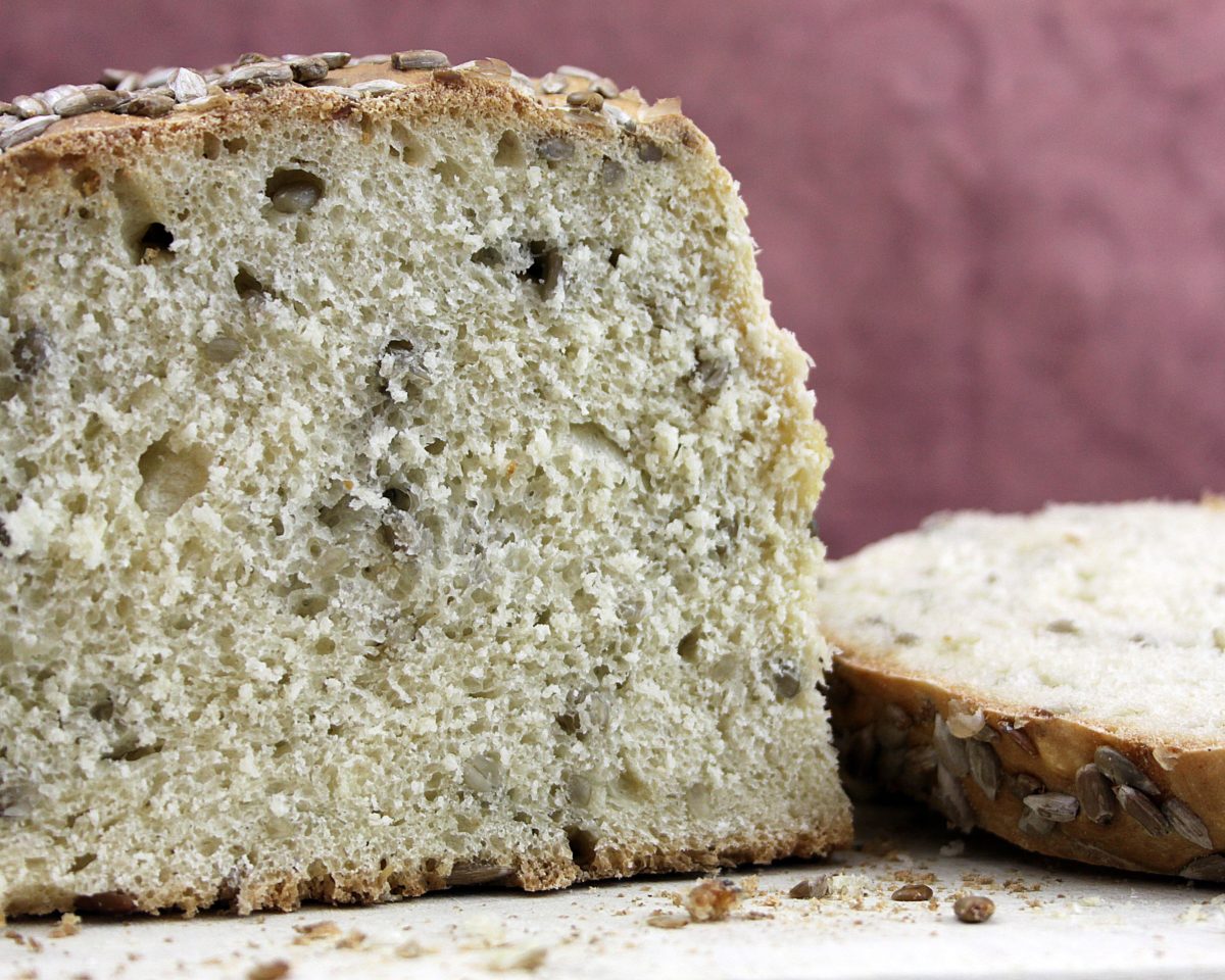 Dinkel-Sonnenblumenkern-Brot – MissBakeria